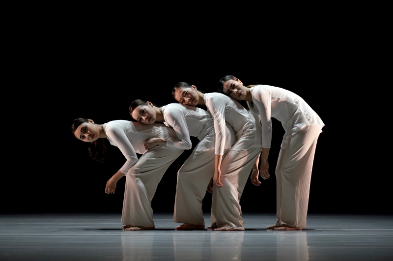龜之劇場「現代舞蹈心創作作品：風景中的變奏」演出照片：舞碼《F__ LL》